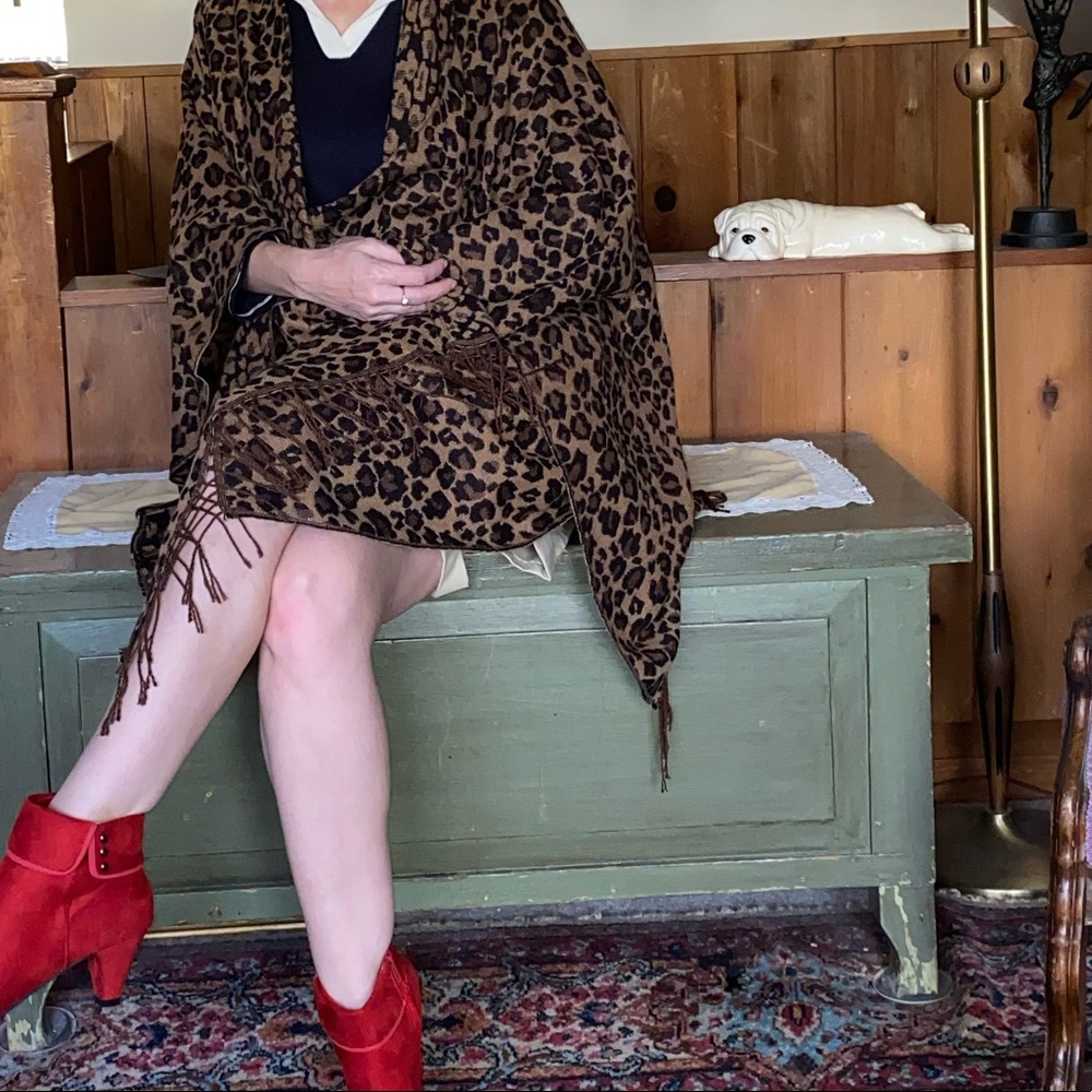 Leopard Print Tunic By Croft & Barrow - image 4